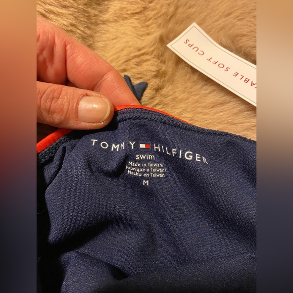 BNWT Tommy Hilfiger swimsuit size medium - Picture 2 of 6